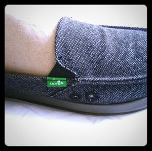 Sanuk size 8 brand new